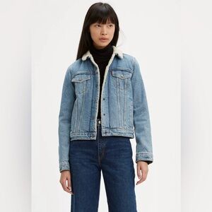 Levi’s Original Sherpa Trucker Jacket Size Small Divided Blue Classic Cozy